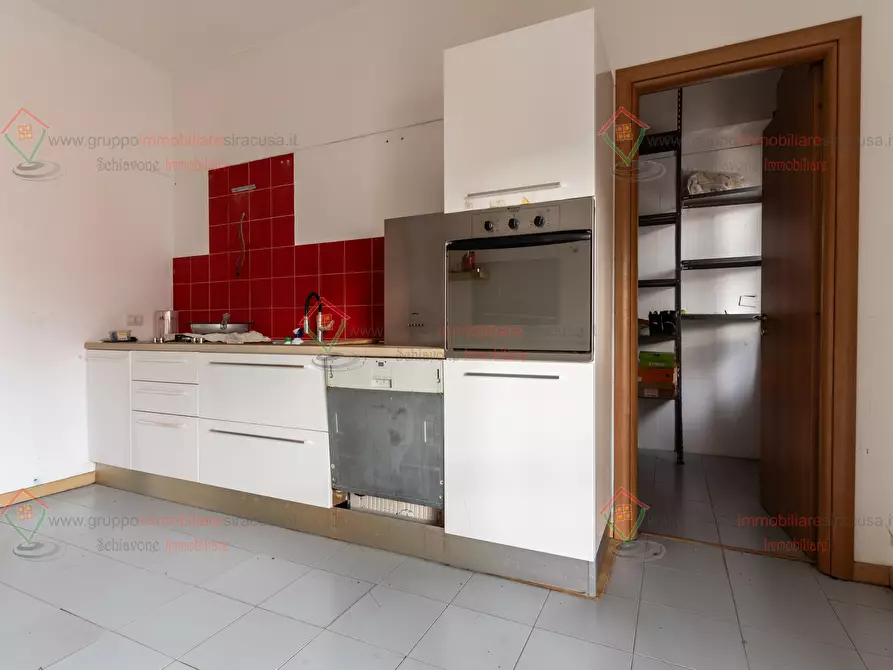 Immagine 6 di Pentalocale in vendita  a Siracusa