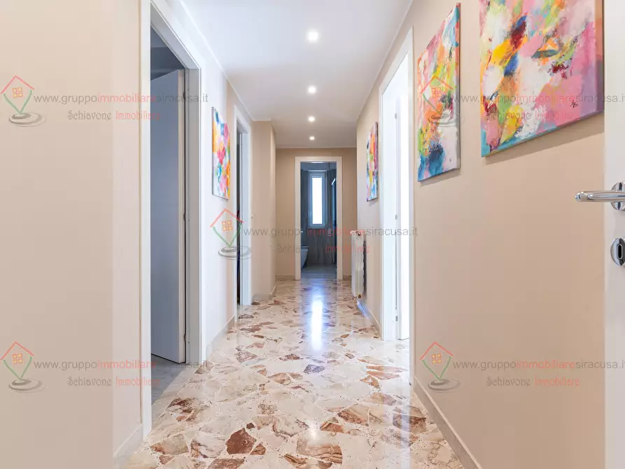 Immagine 11 di Pentalocale in vendita  a Siracusa