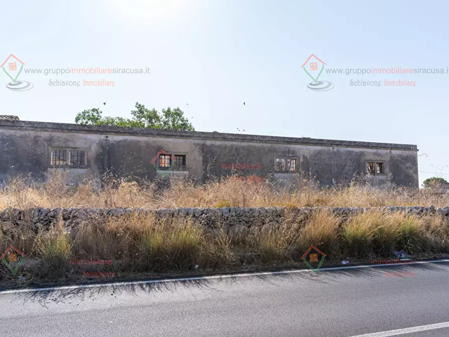 Immagine 27 di Rustico / casale in vendita  a Siracusa