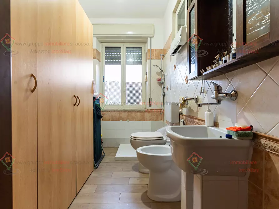 Immagine 10 di Quadrilocale in vendita  a Siracusa