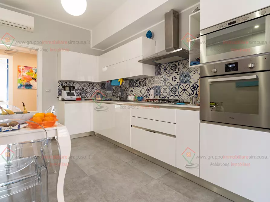 Immagine 1 di Pentalocale in vendita  a Siracusa