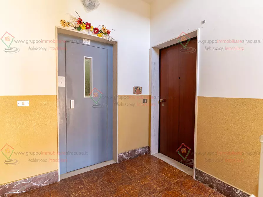 Immagine 24 di Trilocale in vendita  a Siracusa