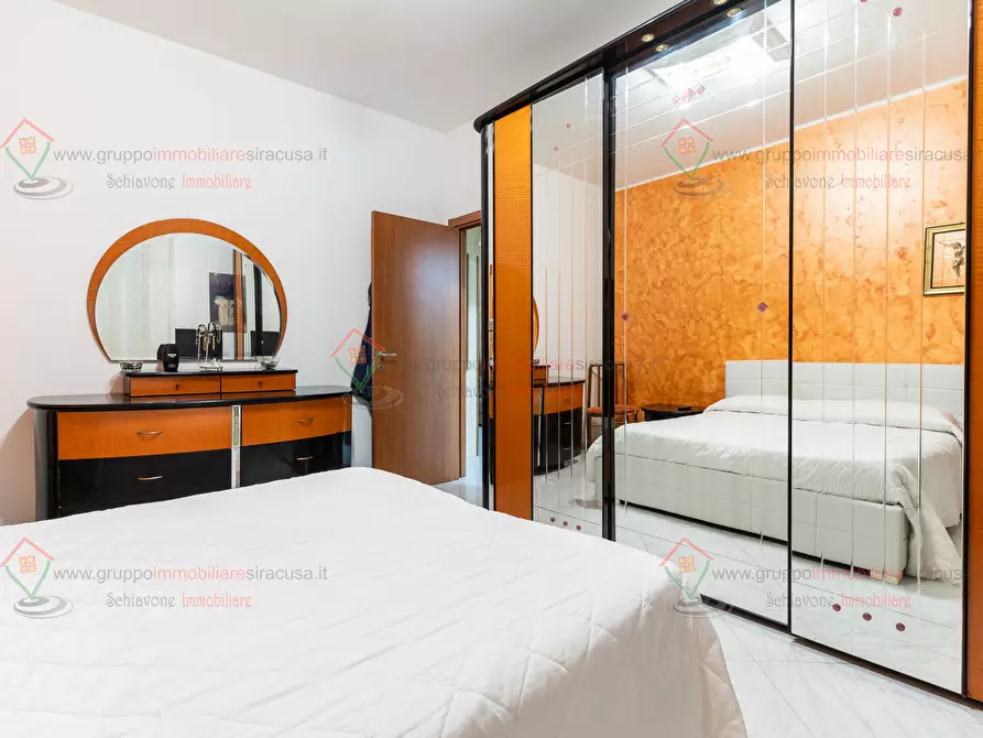 Immagine 9 di Trilocale in vendita  a Siracusa