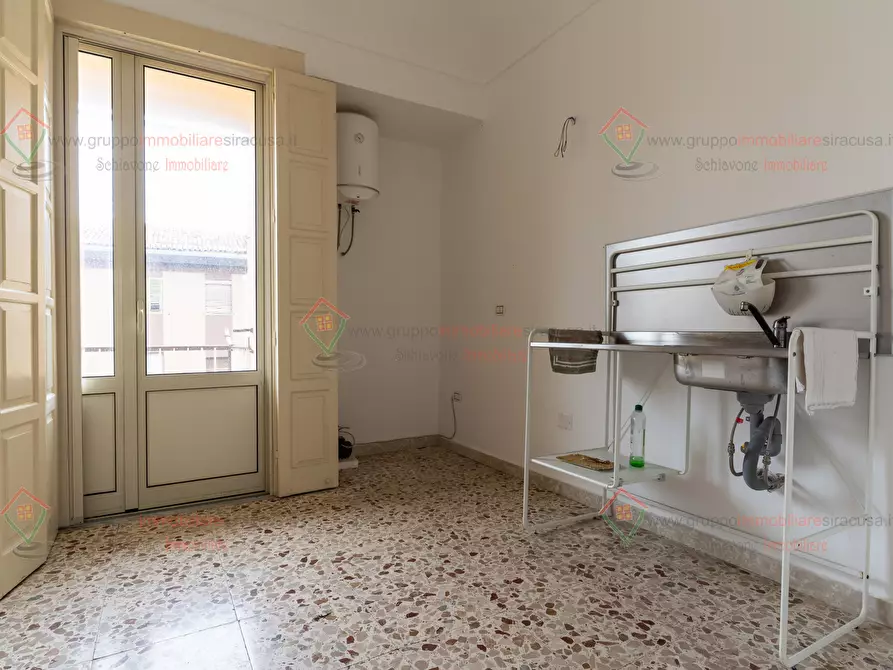 Immagine 3 di Trilocale in vendita  a Siracusa