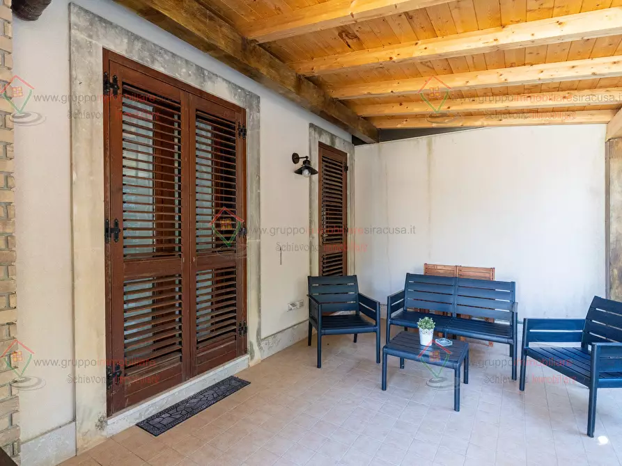 Immagine 36 di Casa bifamiliare in vendita  a Siracusa