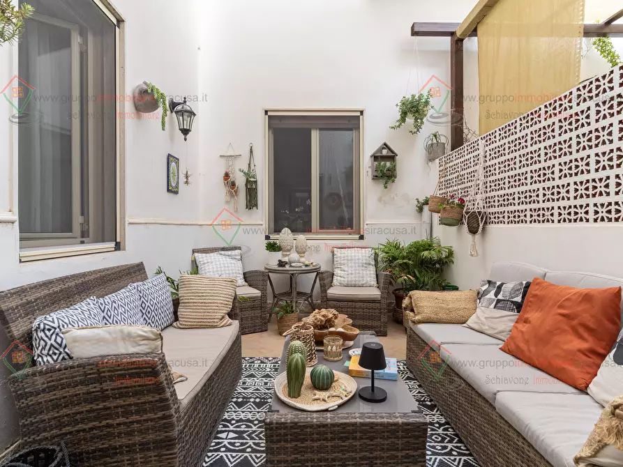 Immagine 14 di Casa indipendente in vendita  a Siracusa