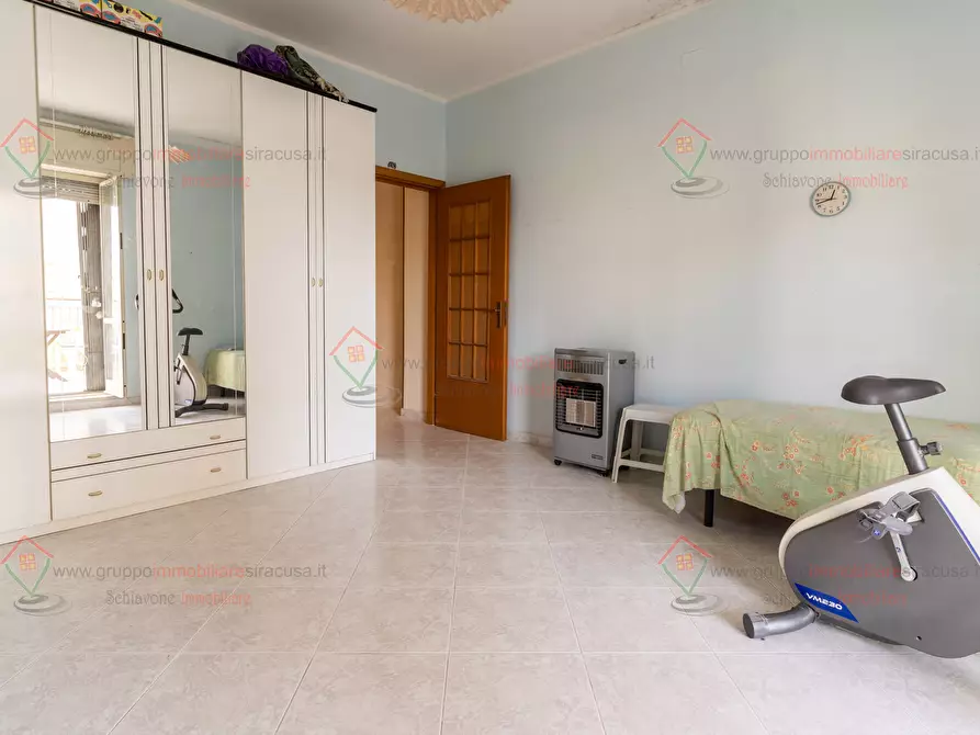 Immagine 14 di Trilocale in vendita  a Siracusa