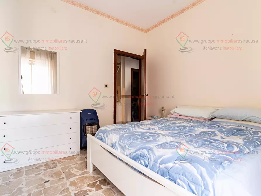 Immagine 12 di Trilocale in vendita  a Siracusa