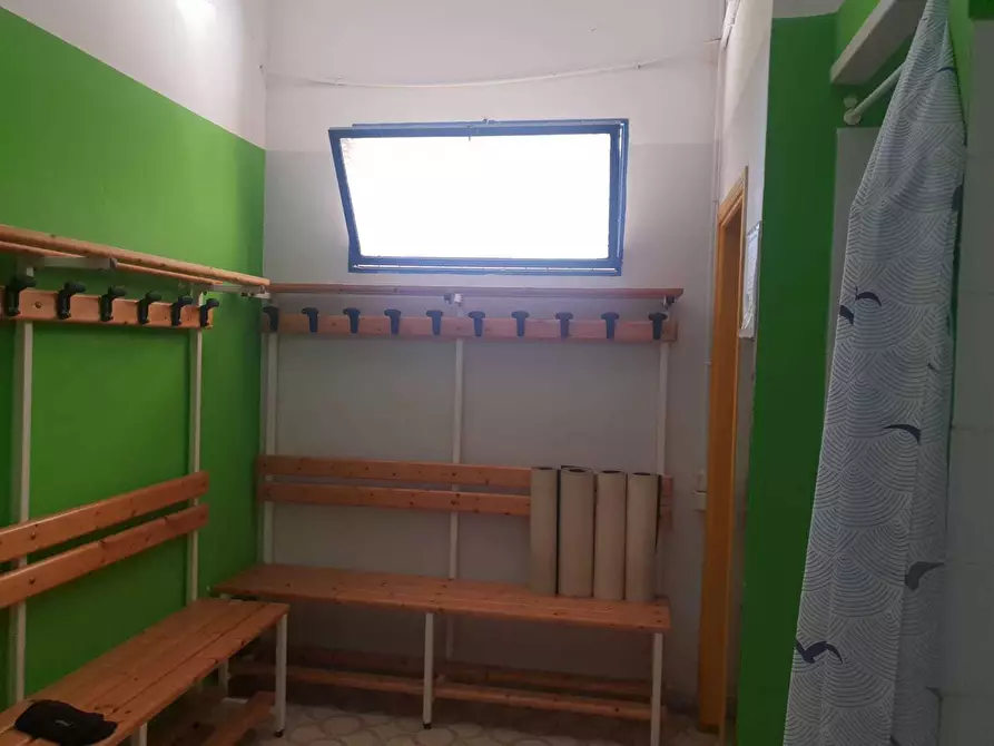 Immagine 12 di Locale commerciale in vendita  a Siracusa