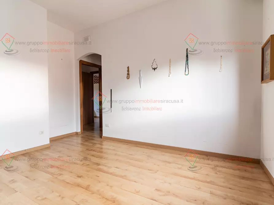 Immagine 13 di Pentalocale in vendita  a Siracusa