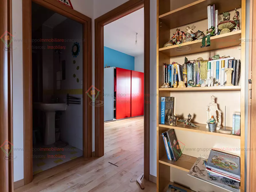 Immagine 14 di Pentalocale in vendita  a Siracusa
