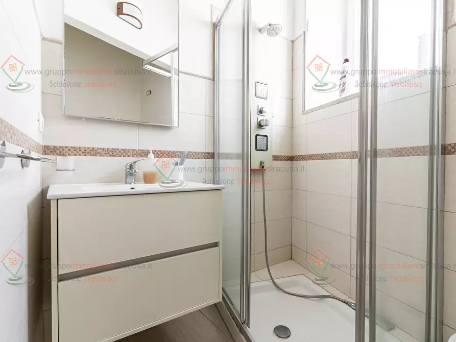 Immagine 11 di Bilocale in vendita  a Siracusa