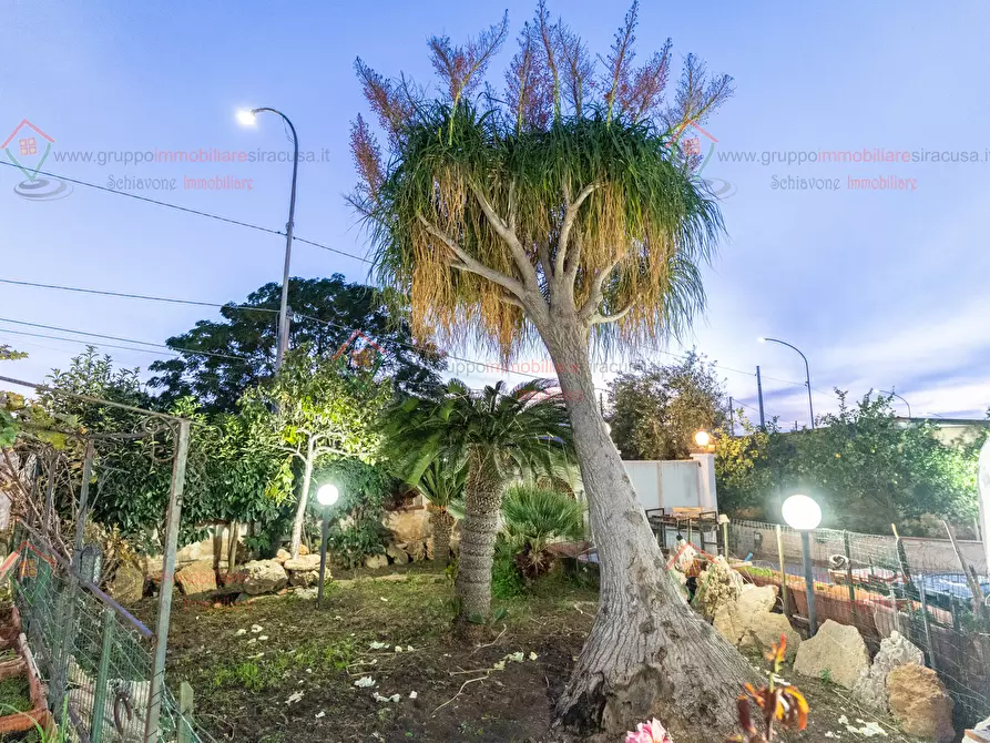 Immagine 25 di Villa in vendita  a Siracusa