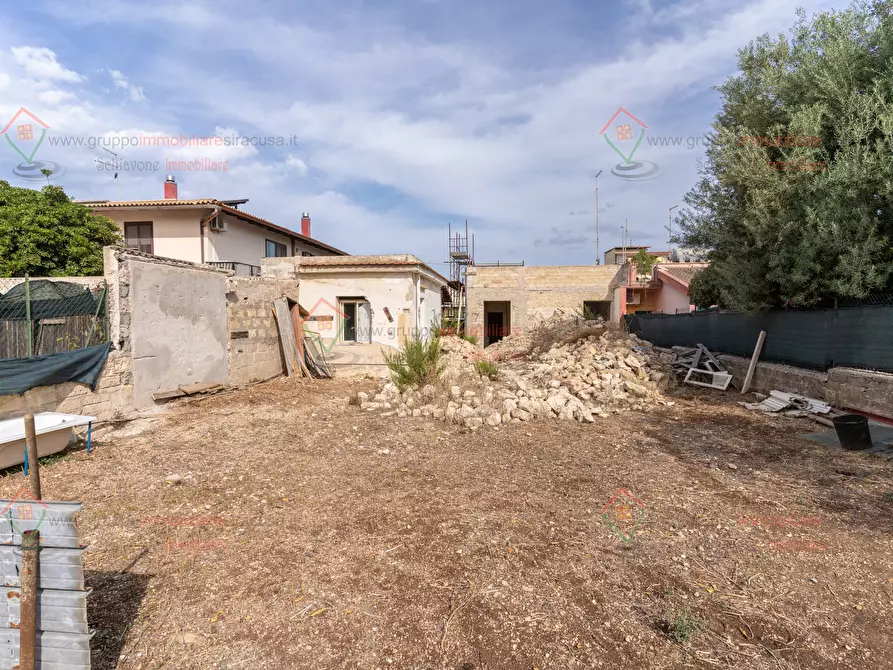 Immagine 22 di Casa indipendente in vendita  a Siracusa