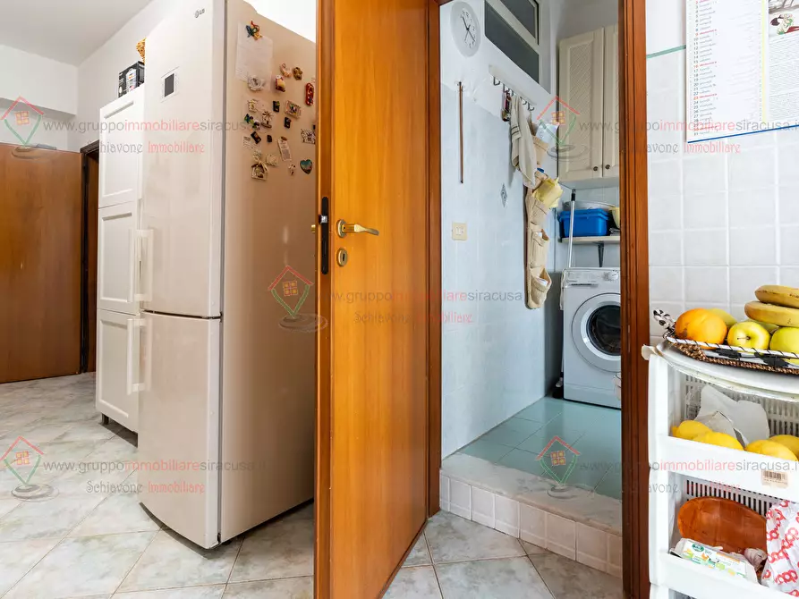 Immagine 17 di Pentalocale in vendita  a Siracusa