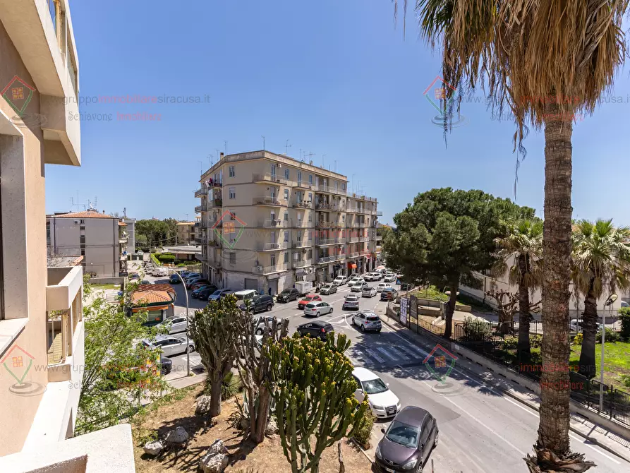 Immagine 21 di Pentalocale in vendita  a Siracusa