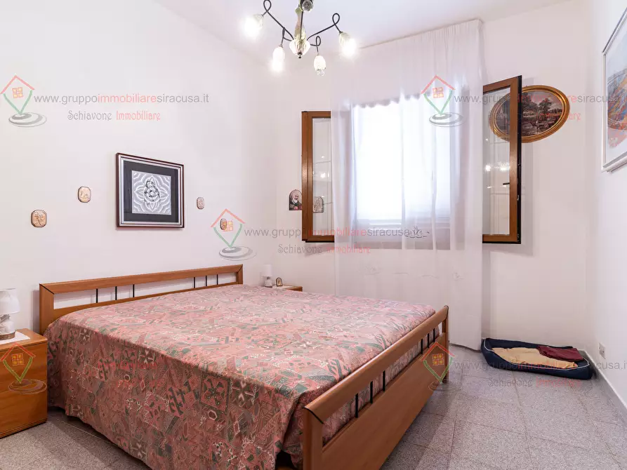 Immagine 12 di Villa in vendita  a Siracusa