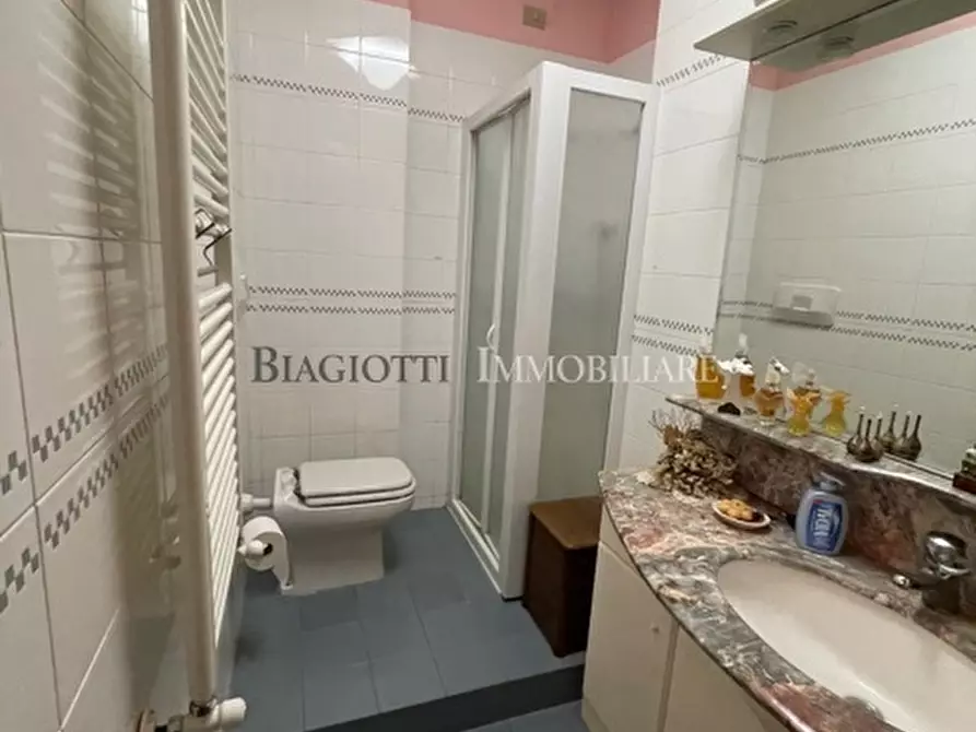 Immagine 17 di Casa semindipendente in vendita  a Livorno