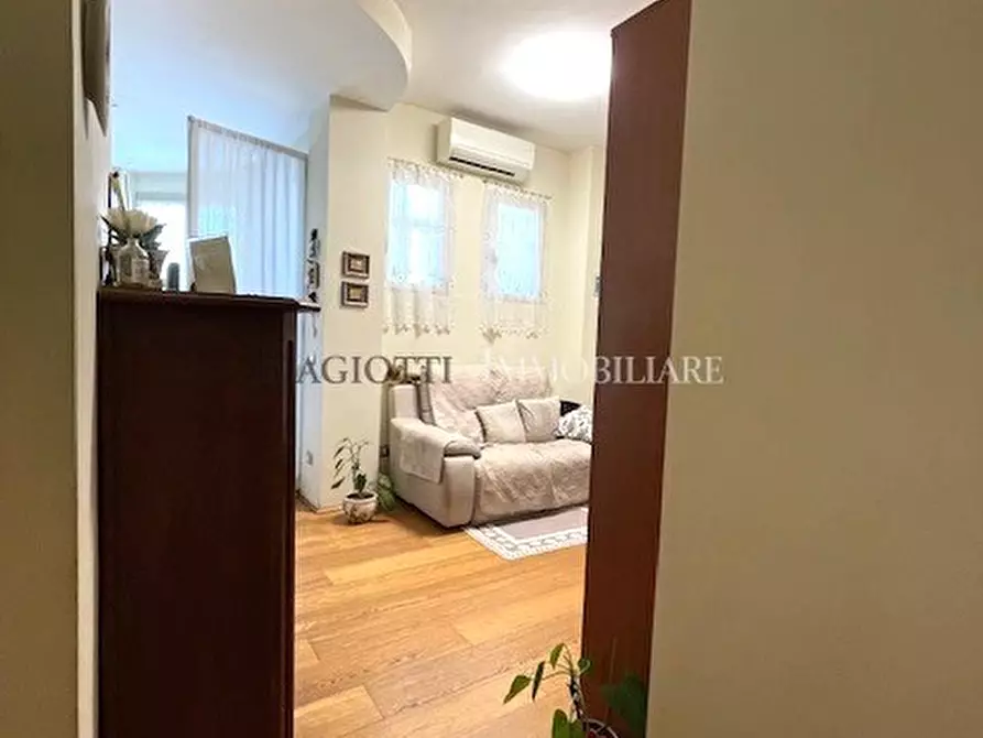 Immagine 29 di Attico in vendita  a Livorno