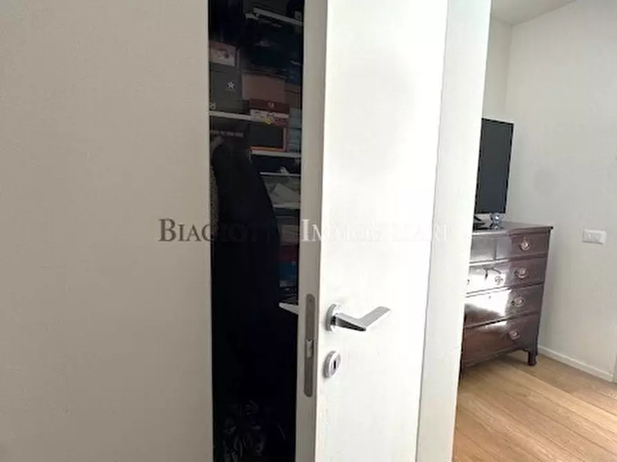 Immagine 20 di Appartamento in vendita  a Livorno