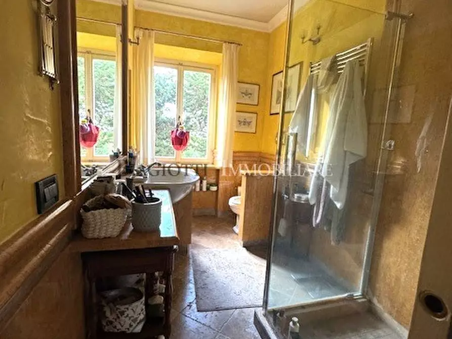 Immagine 13 di Casa semindipendente in vendita  a Livorno