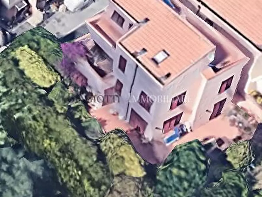 Immagine 63 di Villa in vendita  a Livorno