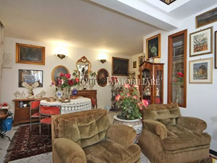 Immagine 26 di Pentalocale in vendita  in via del fante a Livorno