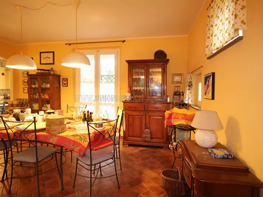 Immagine 10 di Casa indipendente in vendita  a Sarzana