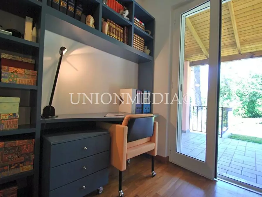 Immagine 42 di Villa in vendita  in Via cappuccini a Sarzana