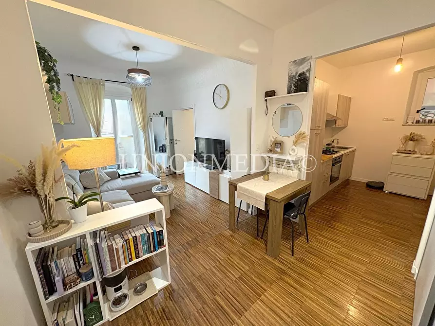 Immagine 3 di Appartamento in vendita  in piazza matteotti a Sarzana