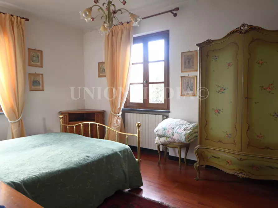 Immagine 29 di Villa in vendita  in Via caniparola a Fosdinovo