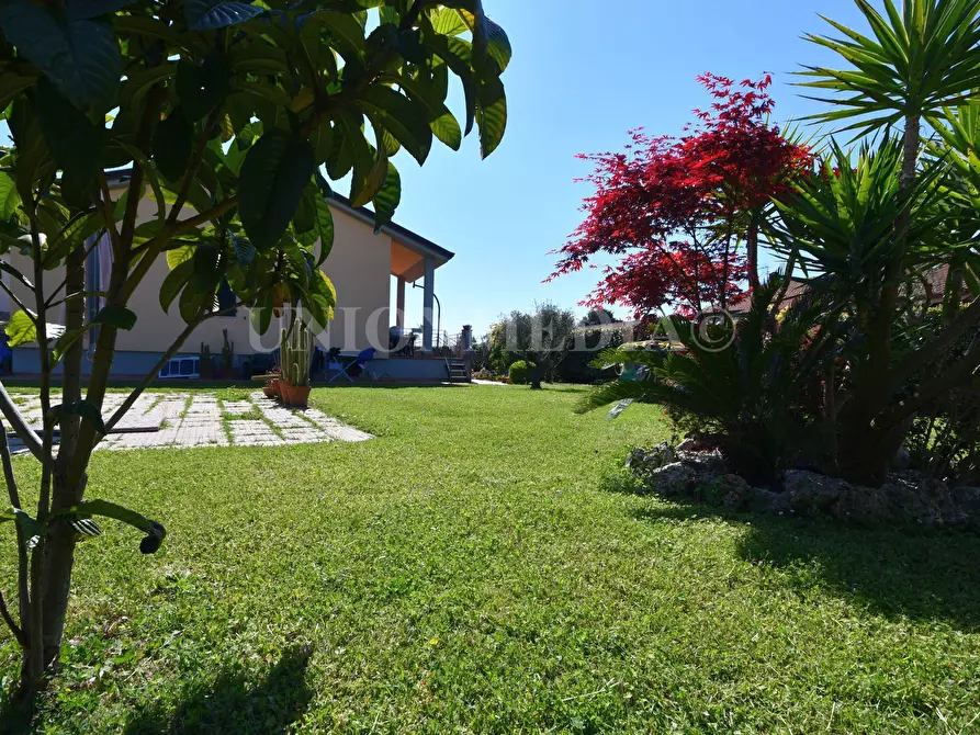 Immagine 1 di Villa in vendita  in Via sarzanello a Sarzana