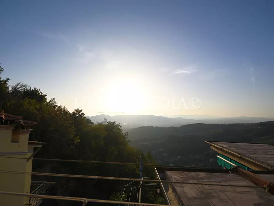 Immagine 1 di Casa semindipendente in vendita  in Salita della Madonna 1 a Ortonovo