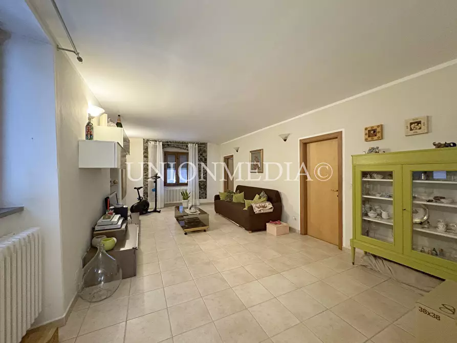 Immagine 5 di Appartamento in vendita  in Via Roma a Santo Stefano Di Magra