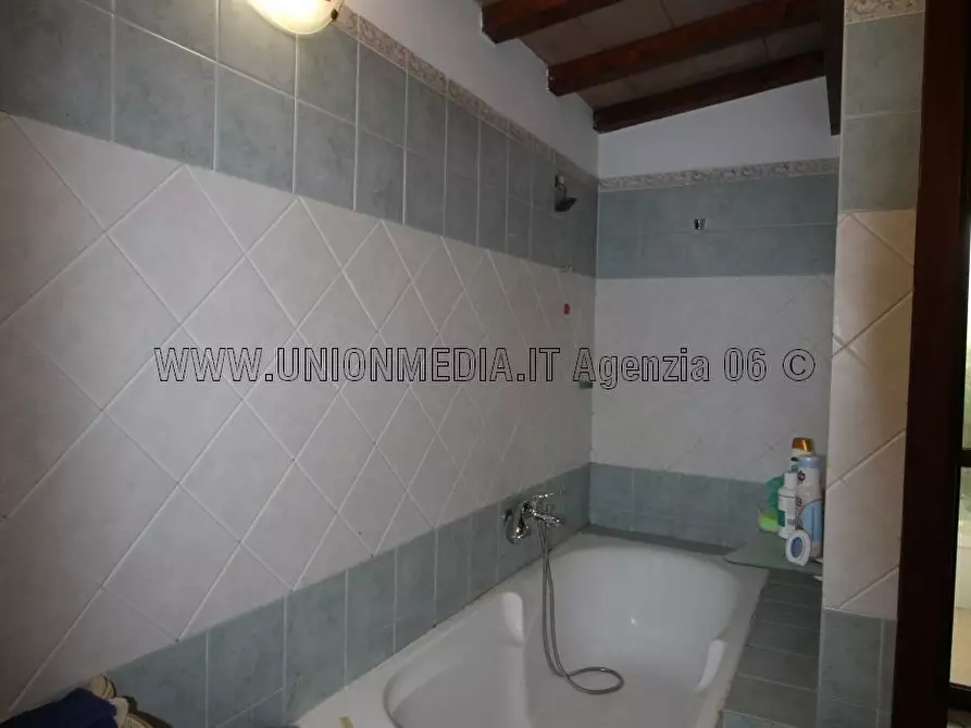 Immagine 16 di Casa indipendente in vendita  a Ortonovo