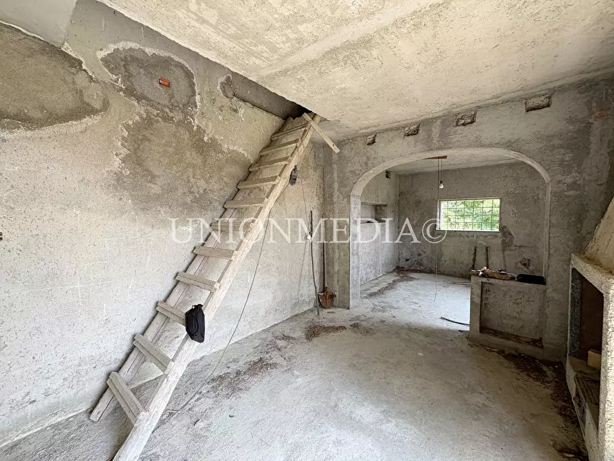 Immagine 20 di Rustico / casale in vendita  in via carignano a Fosdinovo