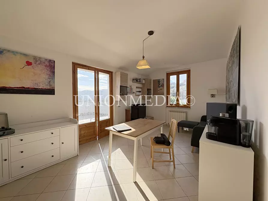 Immagine 3 di Appartamento in vendita  in Via Nave a Sarzana