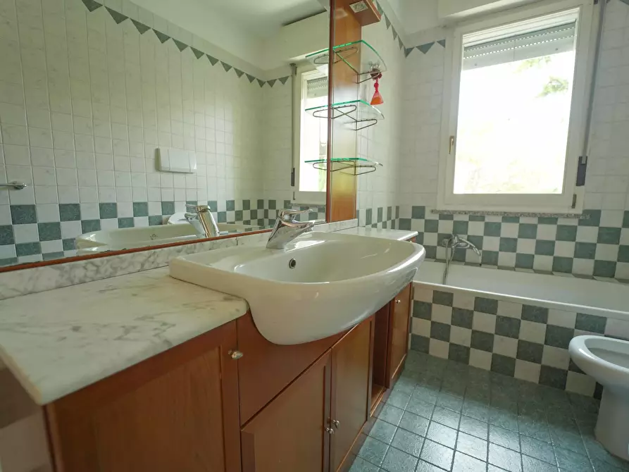 Immagine 18 di Quadrilocale in vendita  in Via Andrea Costa 133 a Santarcangelo Di Romagna