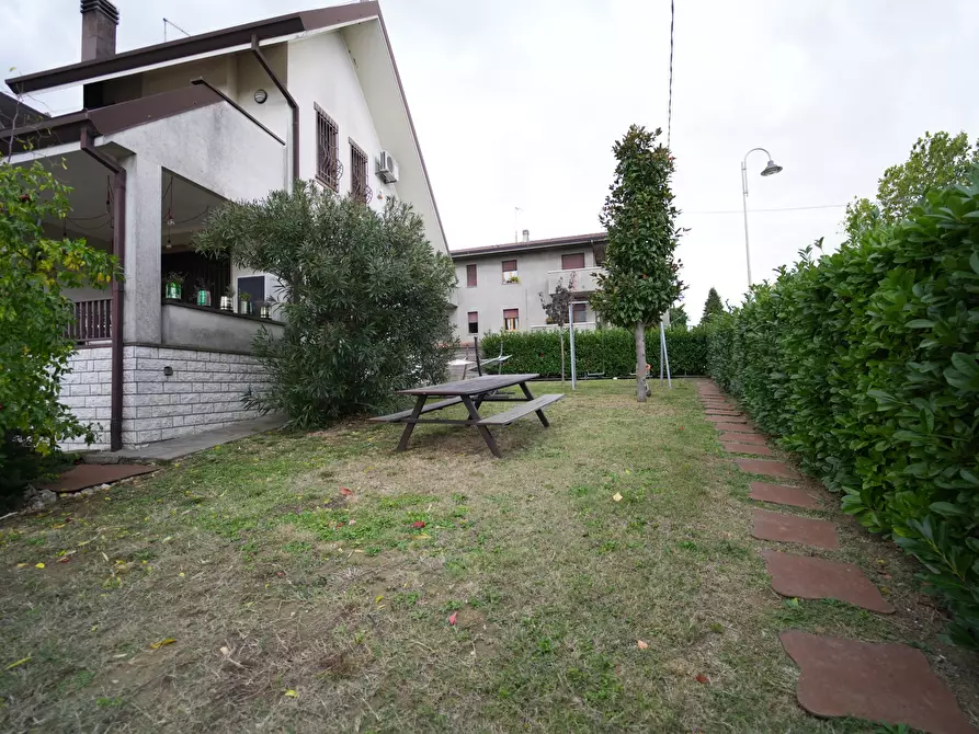 Immagine 5 di Villa in vendita  in Via I° Maggio 1 a Coriano