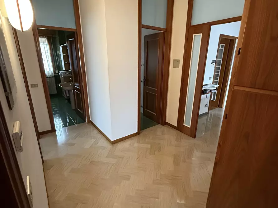 Immagine 36 di Pentalocale in vendita  in Via Busca 115 a Santarcangelo Di Romagna