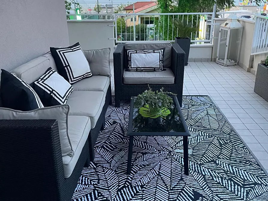 Immagine 11 di Quadrilocale in vendita  in Viale D'Annunzio 183/a a Riccione