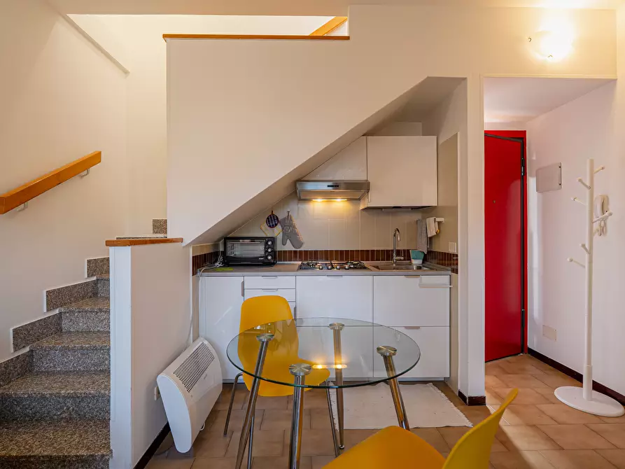 Immagine 9 di Bilocale in vendita  in Via Leptis Magna 2 a Rimini