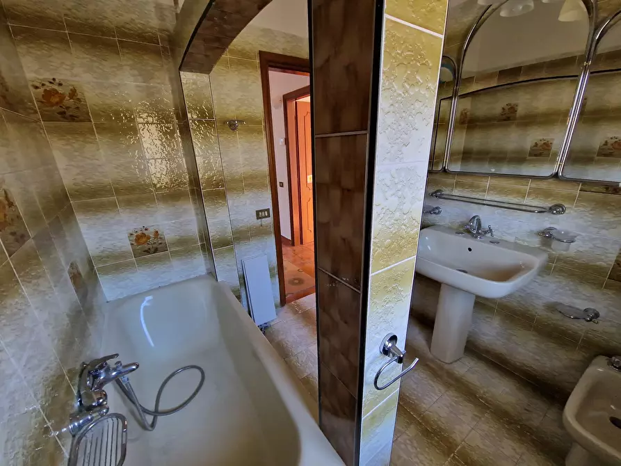 Immagine 27 di Porzione di casa in vendita  in Via Misano 3 a Santarcangelo Di Romagna