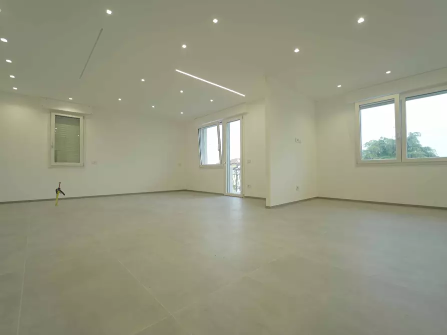 Immagine 1 di Quadrilocale in vendita  in Via Bottone 21 a Santarcangelo Di Romagna