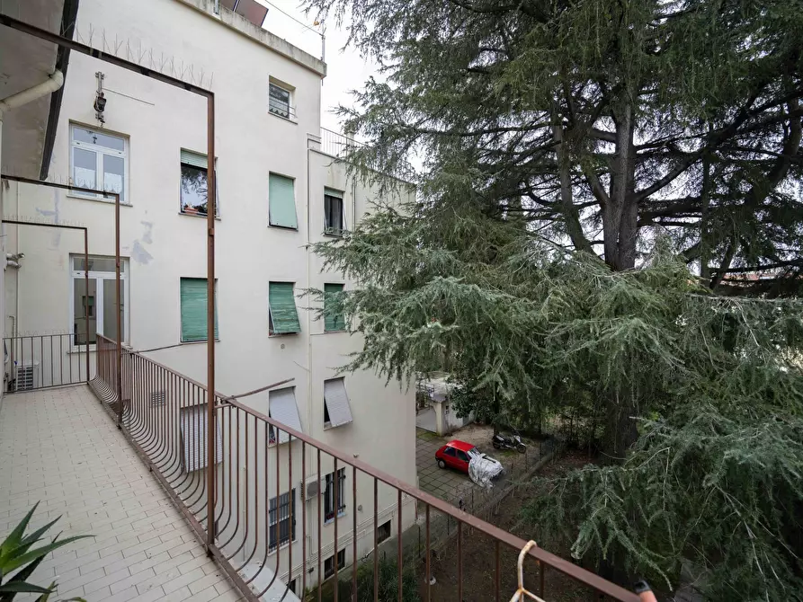 Immagine 14 di Quadrilocale in vendita  in Via Dante Alighieri 60 a Rimini