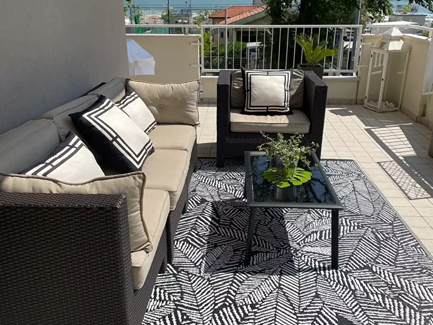 Immagine 10 di Quadrilocale in vendita  in Viale D'Annunzio 183/a a Riccione