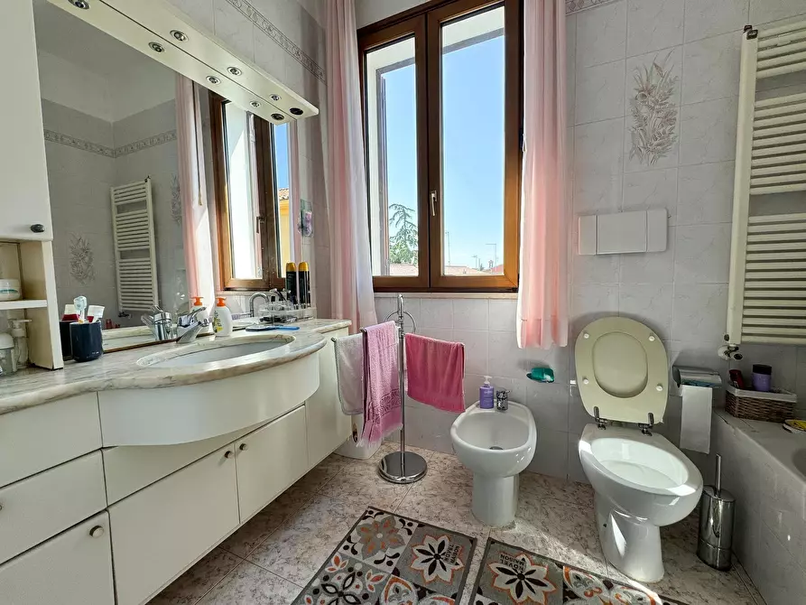 Immagine 17 di Trilocale in vendita  in Piazzetta Ducale a Rimini