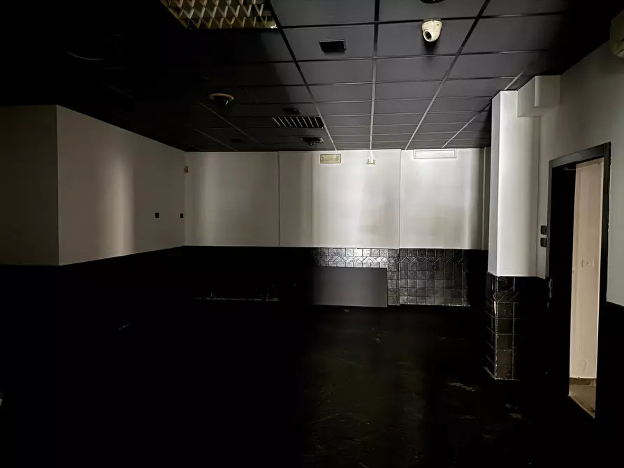 Immagine 7 di Attività commerciale in affitto  in Via Bruno Buozzi 21 a Rimini