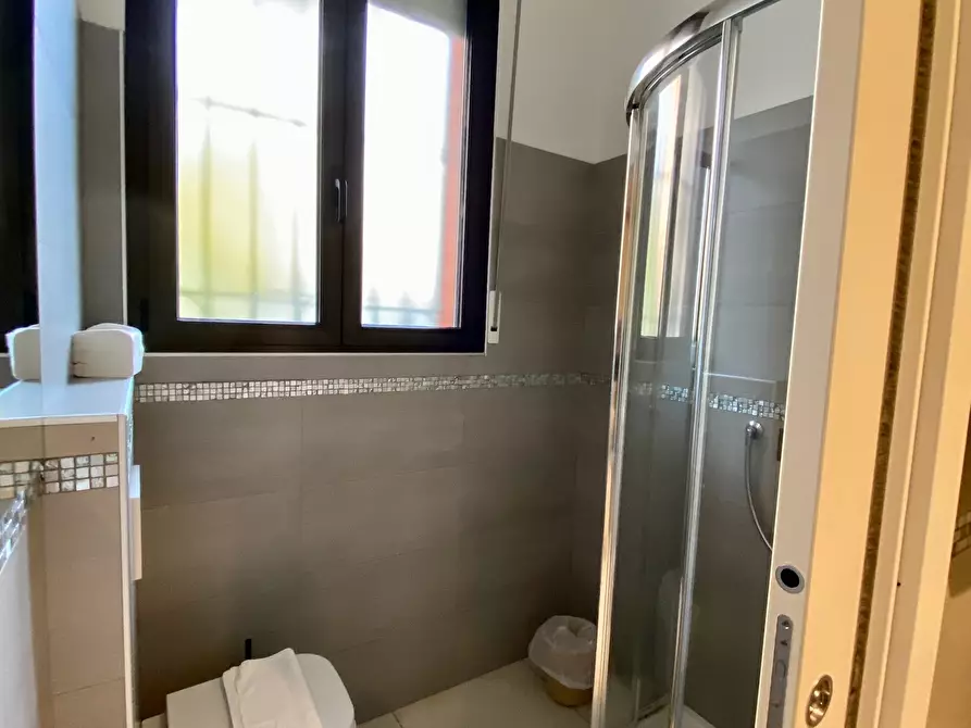 Immagine 13 di Palazzo in vendita  in Viale Don Giovanni Bosco 21 a Rimini