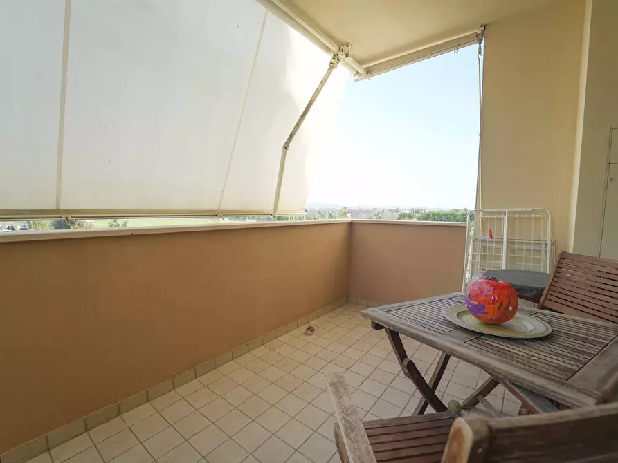 Immagine 19 di Trilocale in vendita  in Via Baracchi 10 a Rimini